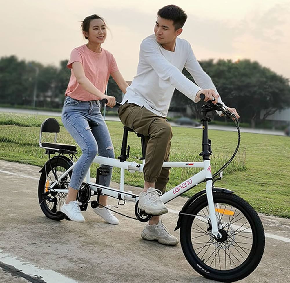 747 自転車 二人乗り Stock Photos, High-Res Pictures, and Images - Getty Images