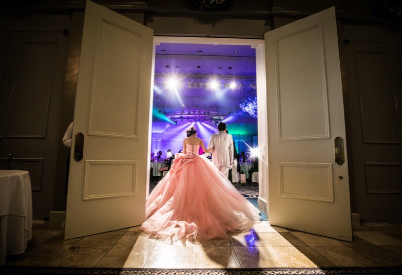 結婚式でできる入場シーンのトレンドの演出をご紹介☆ - 徳島の結婚式場 パークウエストン PARKWESTON