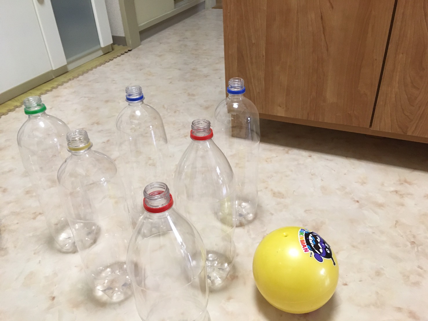 ペットボトル工作！幼児向け新幹線やボーリング等の作り方 - マーミ