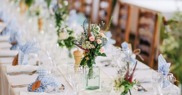 おしゃれなのに節約にも！テーブル装花はグリーンいっぱいが正解